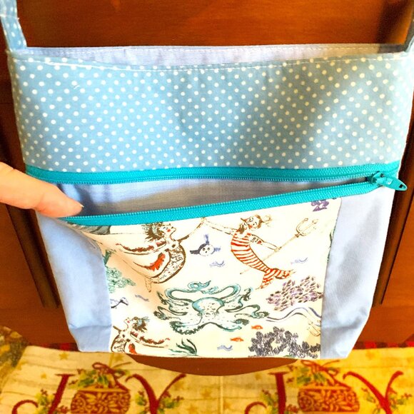Handmade Under the Sea Crossbody Bag w/ Zip Front Pocket & Magnetic Snap Closure - Picture 5 of 7